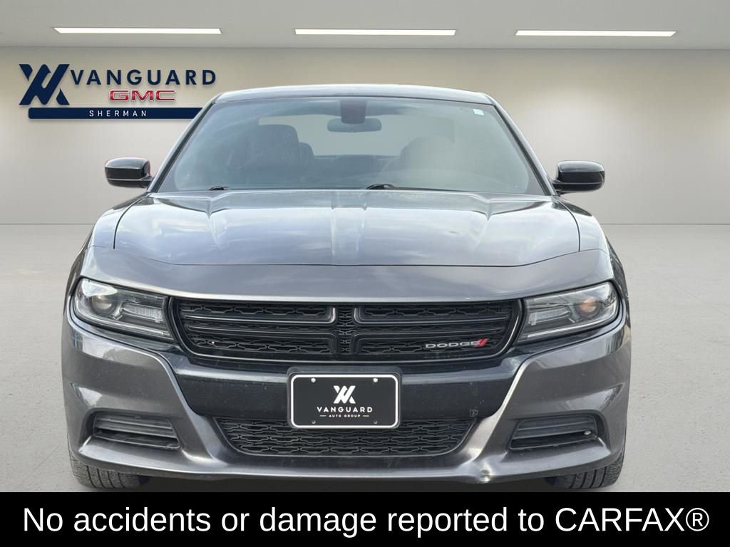 Used 2019 Dodge Charger SXT w/ Blacktop Package image 2
