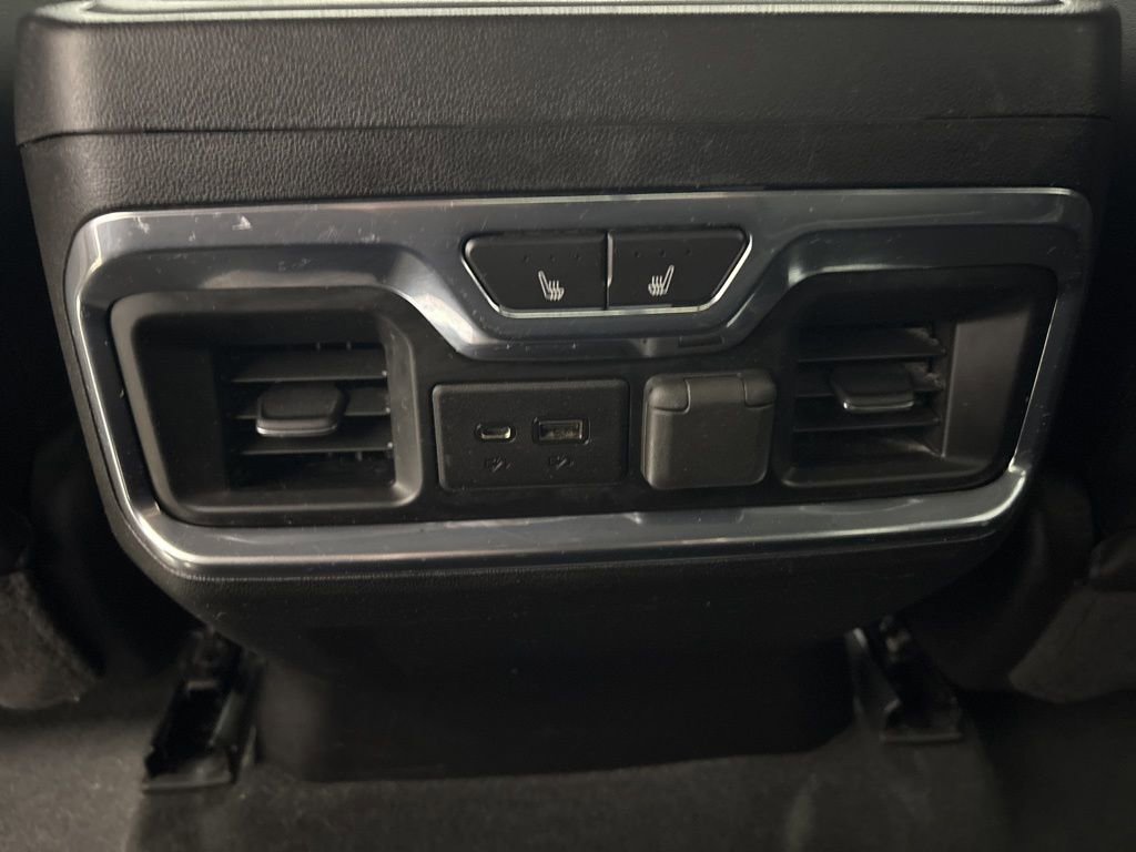 Used 2021 Chevrolet Silverado 1500 High Country image 32