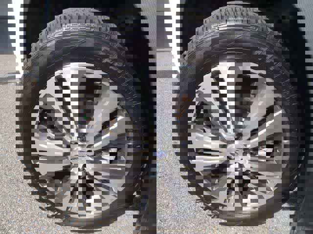 Used 2022 Subaru Ascent Limited w/ Technology Package image 42