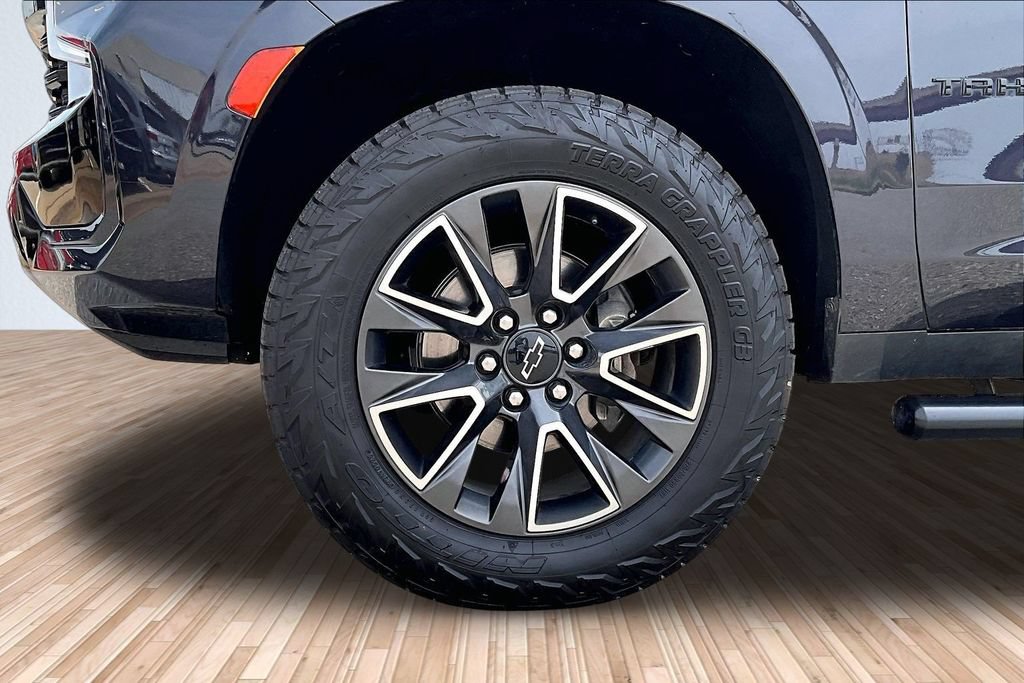 Used 2022 Chevrolet Tahoe Z71 w/ Luxury Package AWD/4WD image 8