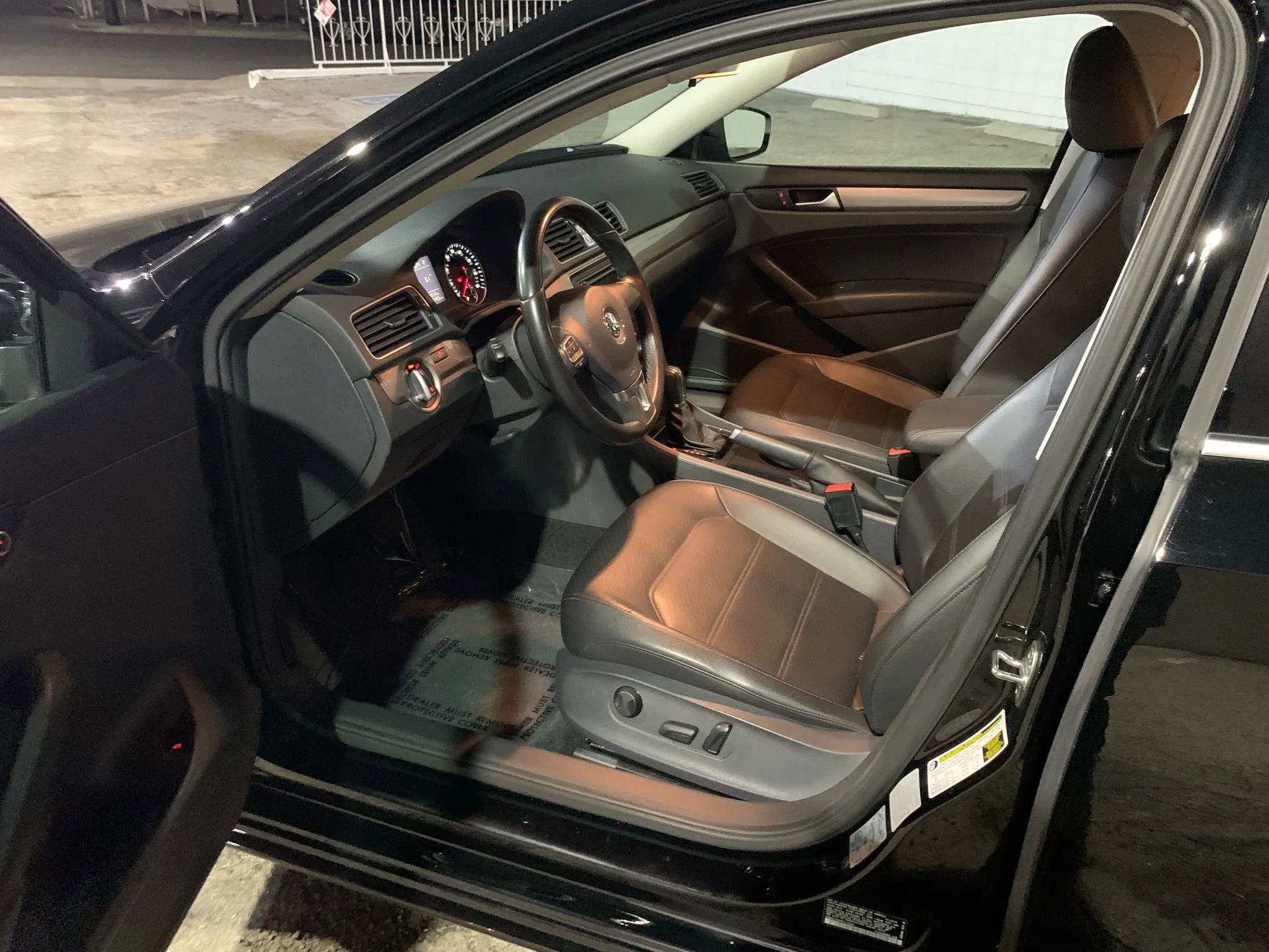 Used 2015 Volkswagen Passat 1.8T Limited Edition FWD image 25