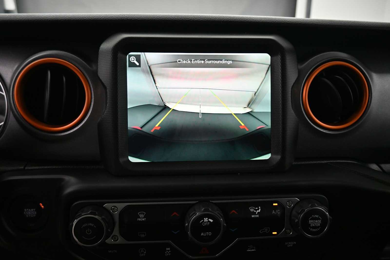 Used 2021 Jeep Gladiator Mojave AWD/4WD image 8