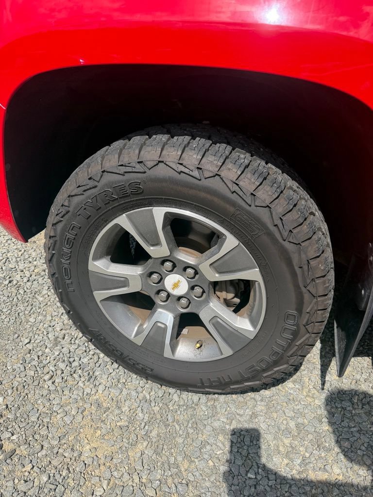 Used 2017 Chevrolet Colorado Z71 AWD/4WD image 14