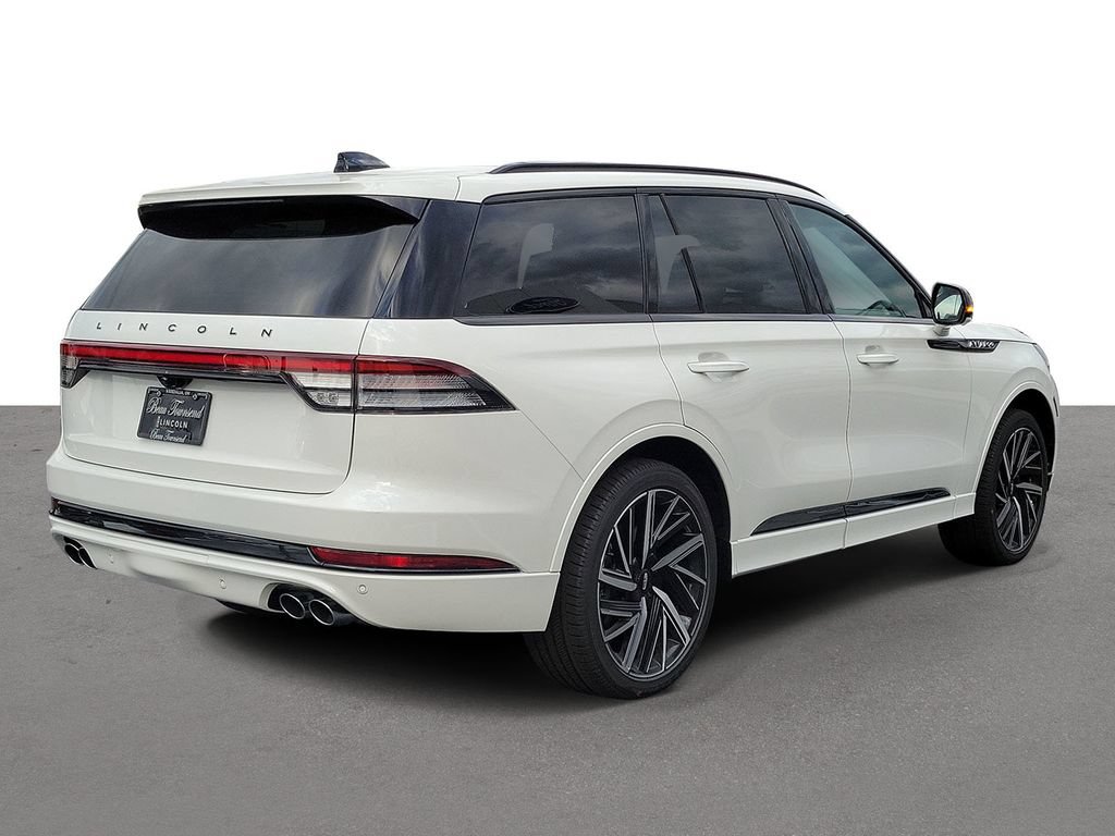 New 2026 Lincoln Aviator Black Label w/ Jet Appearance Package AWD/4WD image 4
