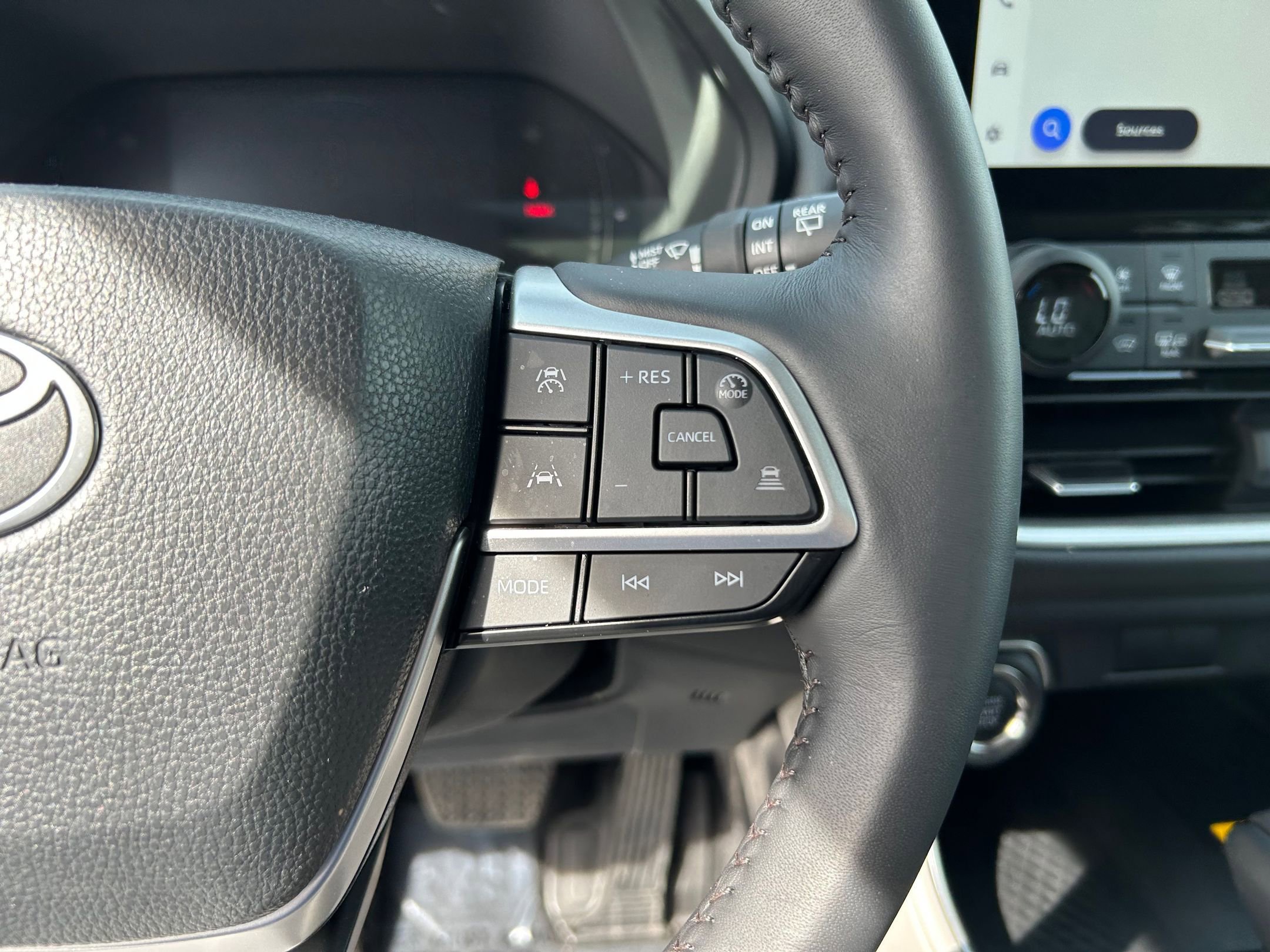 Certified 2025 Toyota Grand Highlander AWD image 15