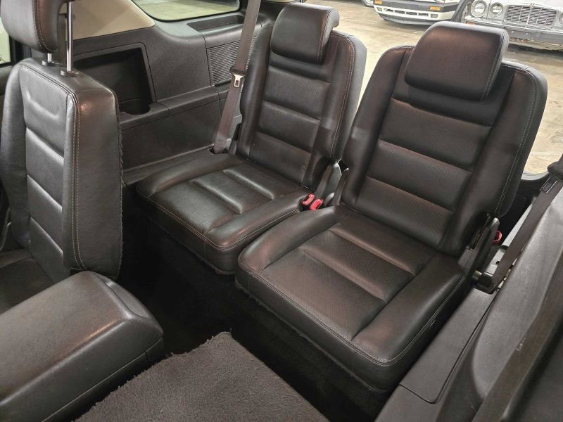 Used 2008 Ford Taurus X Limited image 9