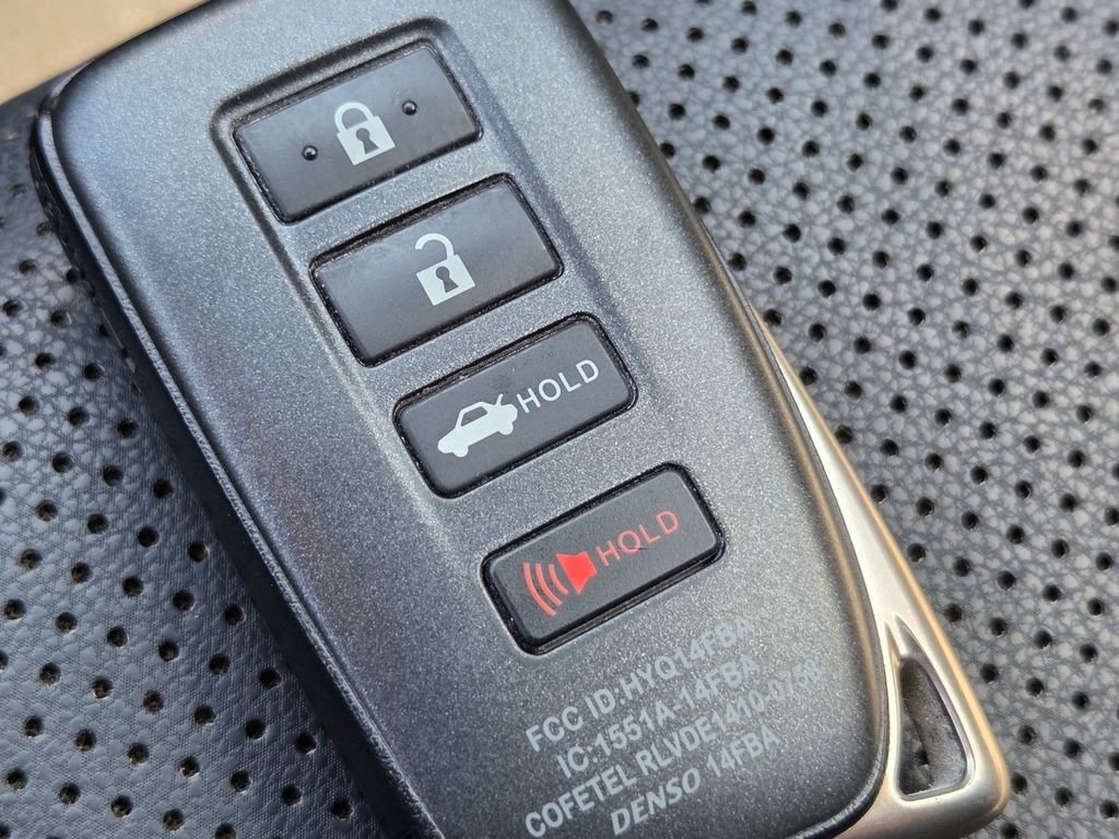 Used 2016 Lexus IS 200t w/ F Sport Package RWD image 39