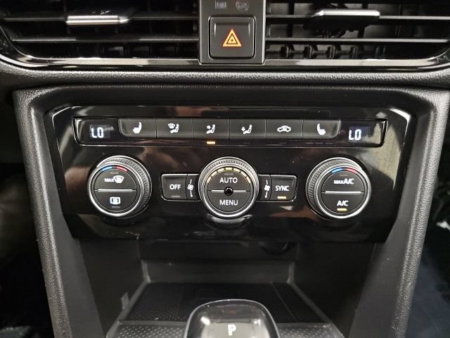 Used 2024 Volkswagen Taos SE AWD/4WD image 24