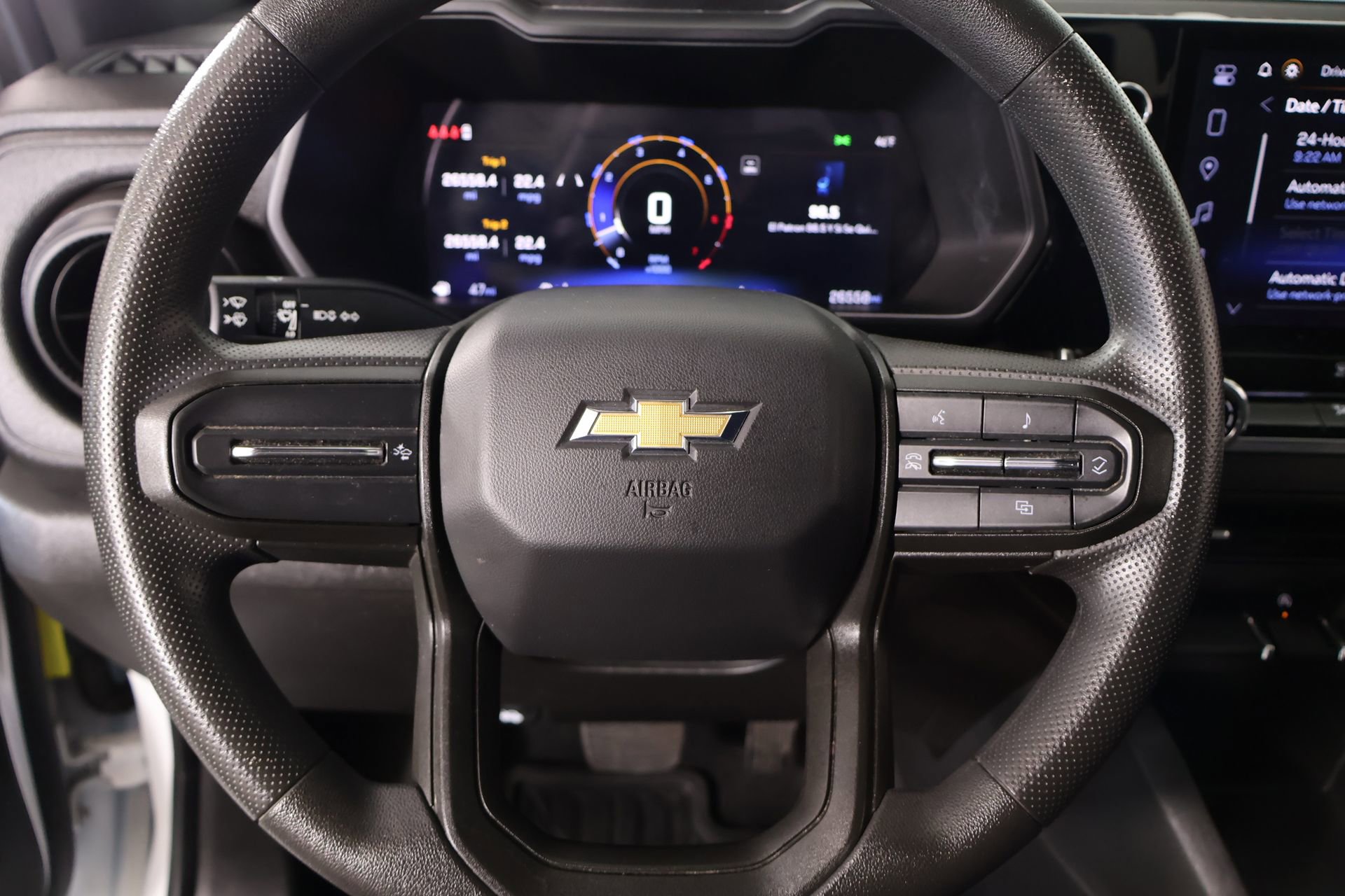 Used 2024 Chevrolet Colorado W/T image 3