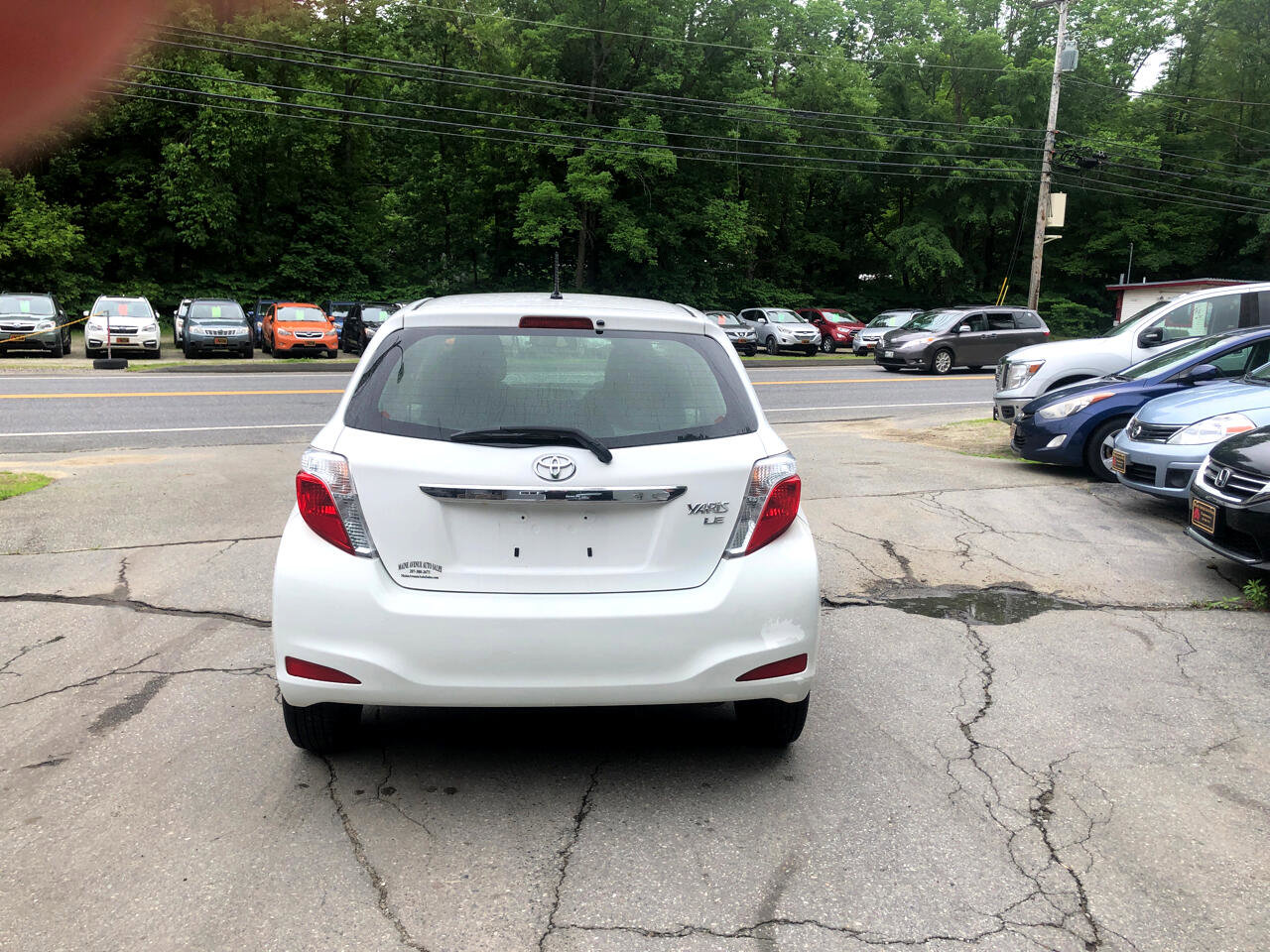 Used 2013 Toyota Yaris LE image 5