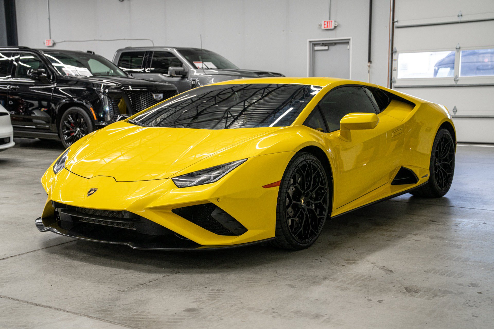 Used 2021 Lamborghini Huracan EVO RWD image 5
