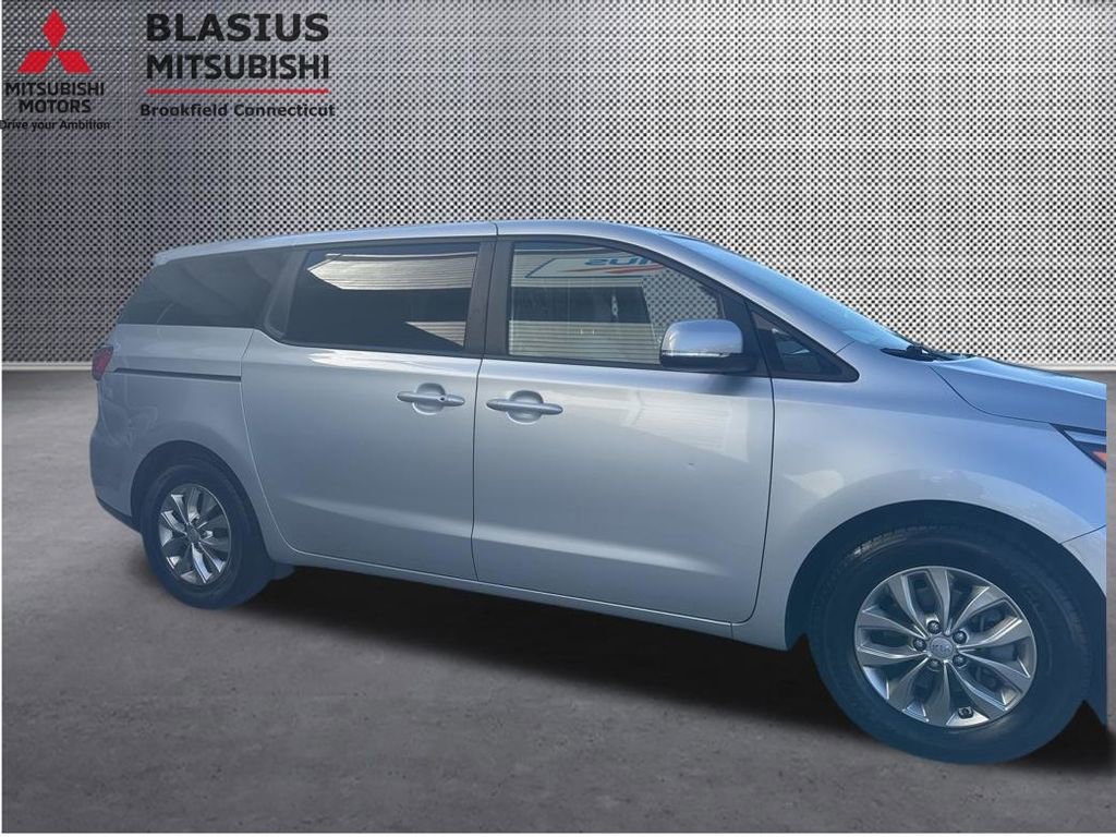 Used 2021 Kia Sedona LX FWD image 13