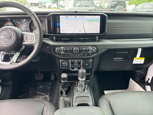 New 2026 Jeep Wrangler Unlimited Sahara AWD/4WD image 10