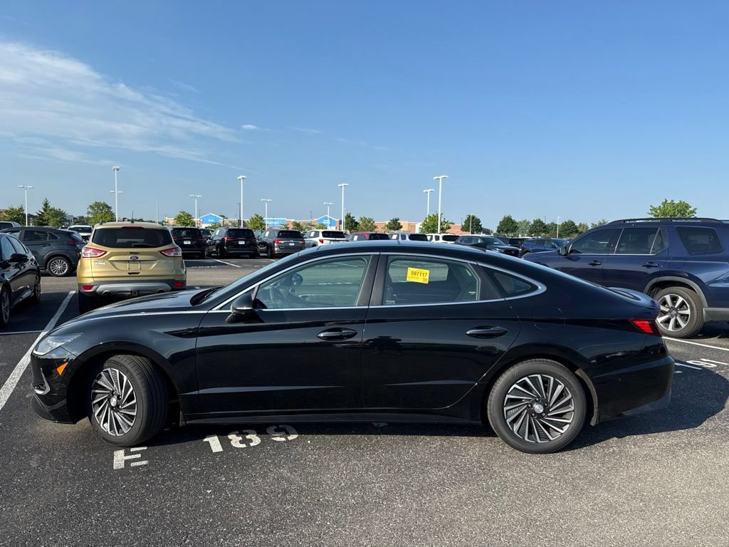 Used 2023 Hyundai Sonata Limited FWD image 6