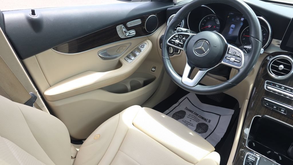 Used 2022 Mercedes-Benz GLC 300 image 27