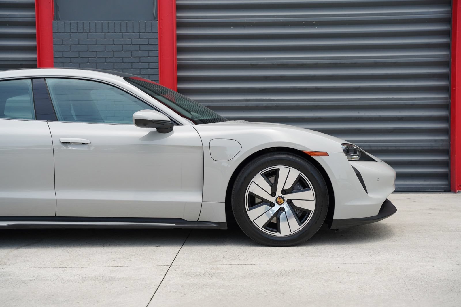Used 2023 Porsche Taycan RWD image 2