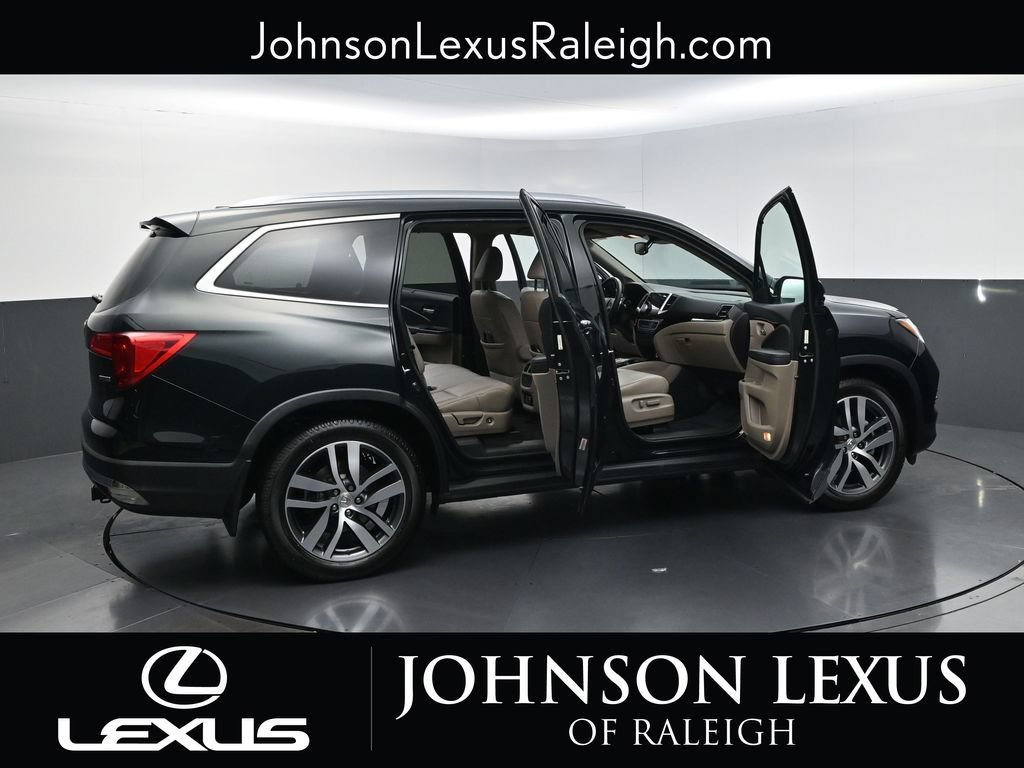 Used 2016 Honda Pilot Touring image 33