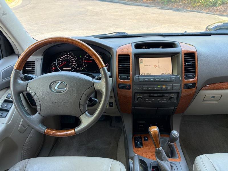 Used 2004 Lexus GX 470 image 21