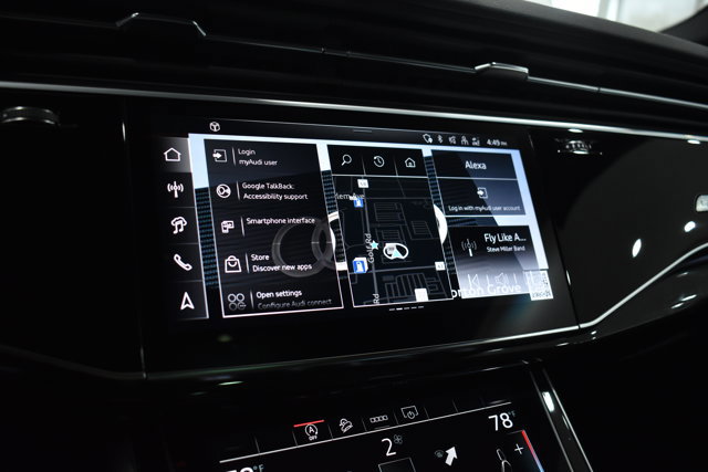 Used 2025 Audi Q8 Premium image 21