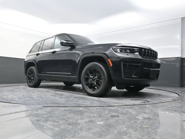 New 2026 Jeep Grand Cherokee Altitude image 20