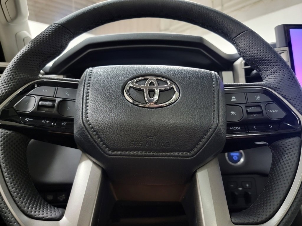 Used 2024 Toyota Sequoia Limited image 27