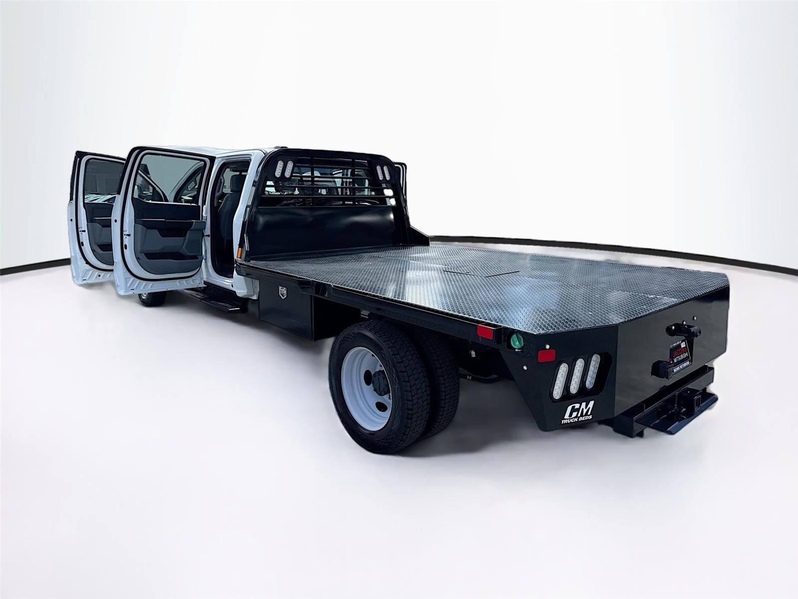 Used 2025 Ford F550 4x4 Crew Cab Super Duty image 37