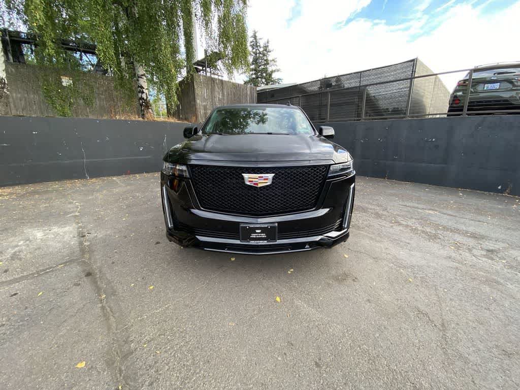 Certified 2024 Cadillac Escalade ESV Sport Platinum w/ LPO, ONYX Package AWD/4WD image 9