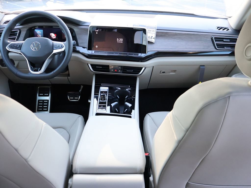 New 2026 Volkswagen Atlas SEL Premium R-Line image 18