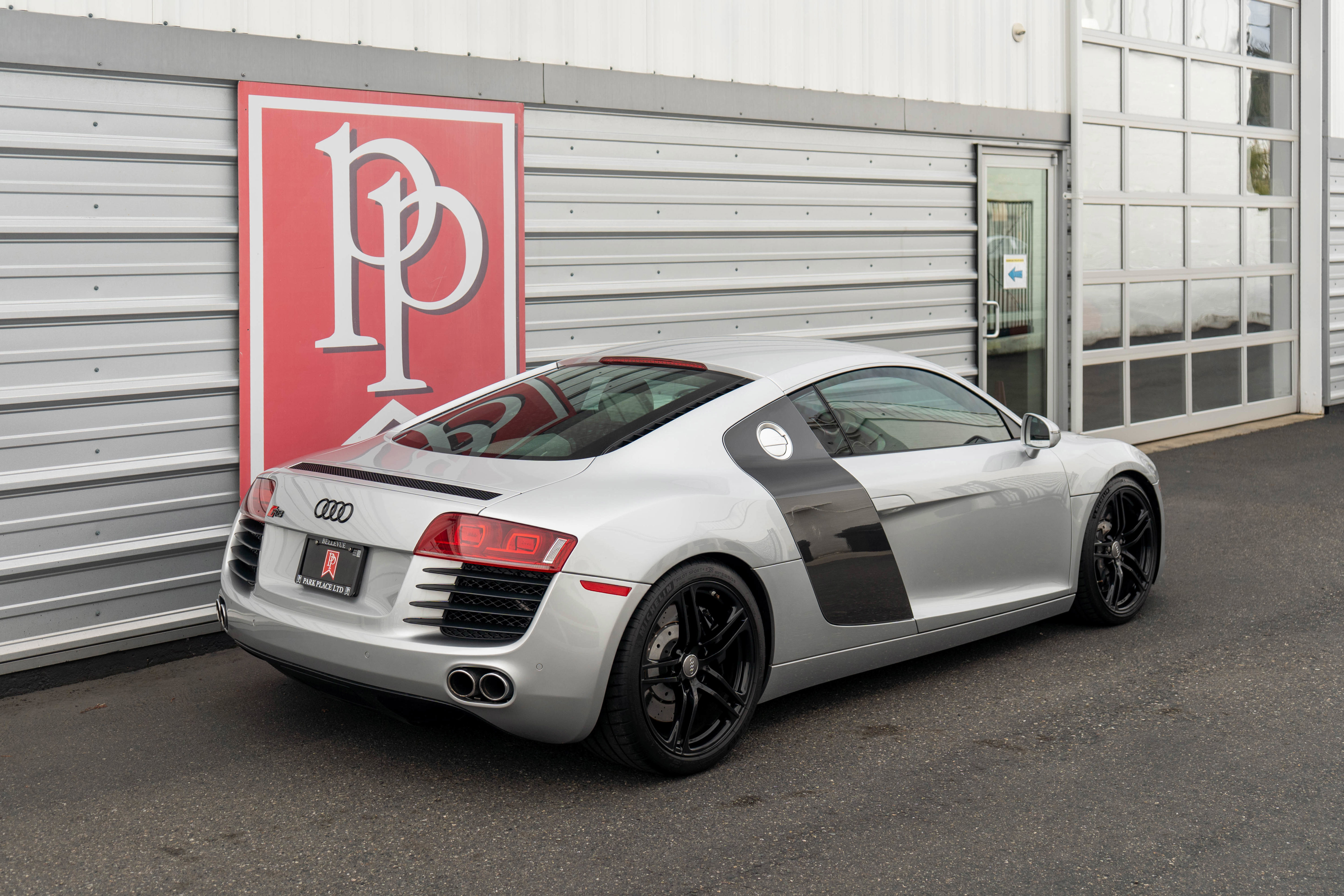 Used 2009 Audi R8 V8 image 35