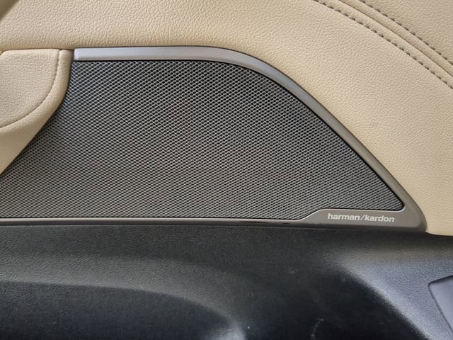 Used 2023 BMW 530e xDrive image 22