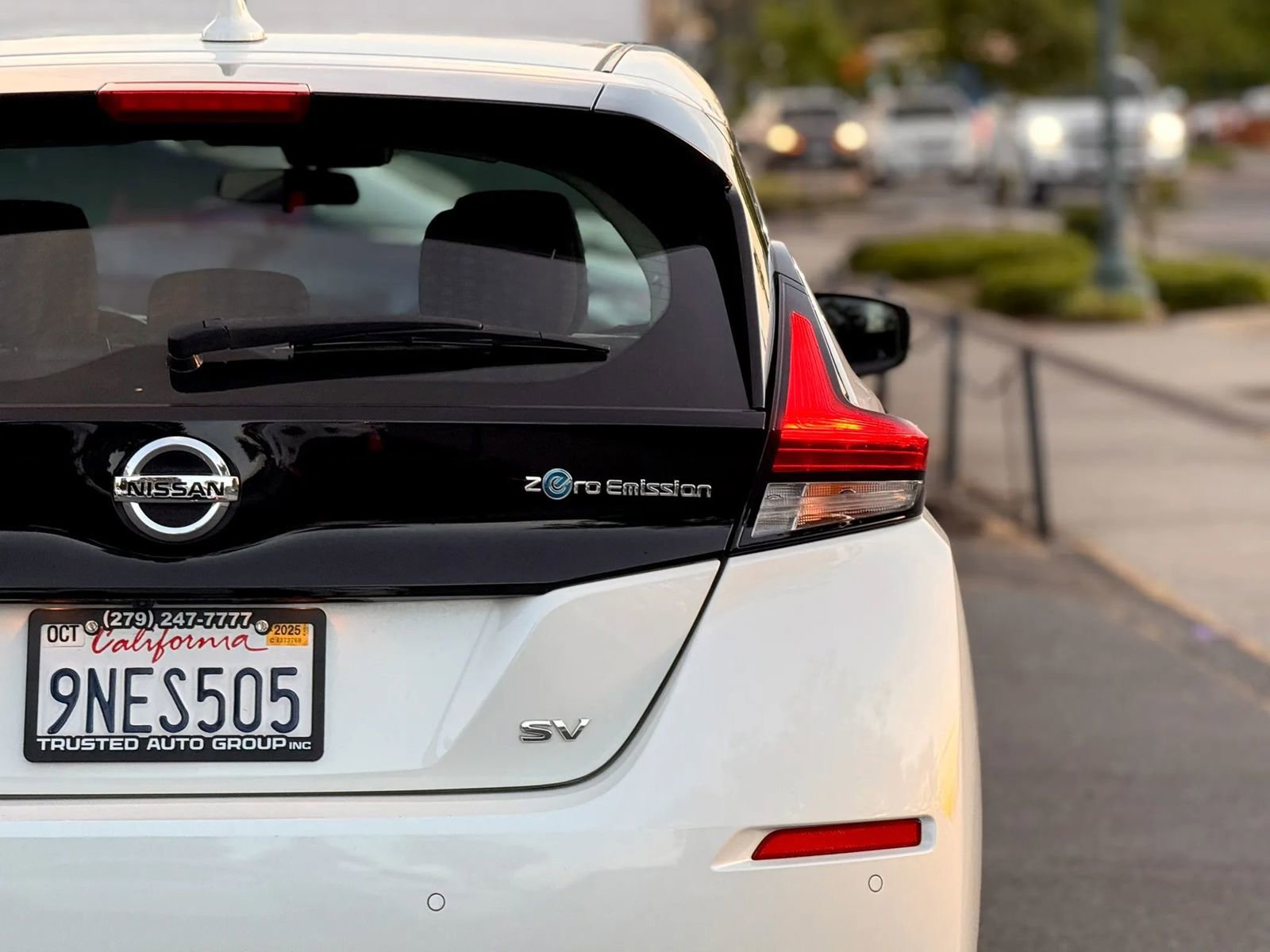 Used 2022 Nissan Leaf SV image 10