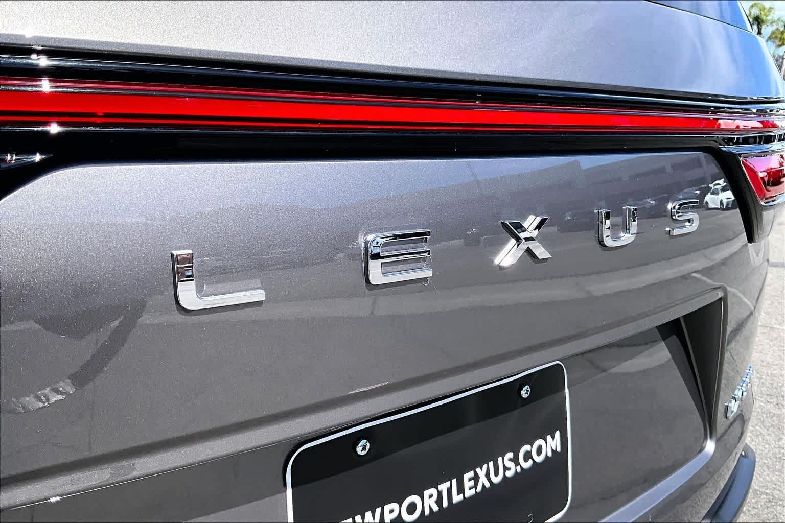 Used 2024 Lexus LX 600 4WD w/ Appearance Package image 29