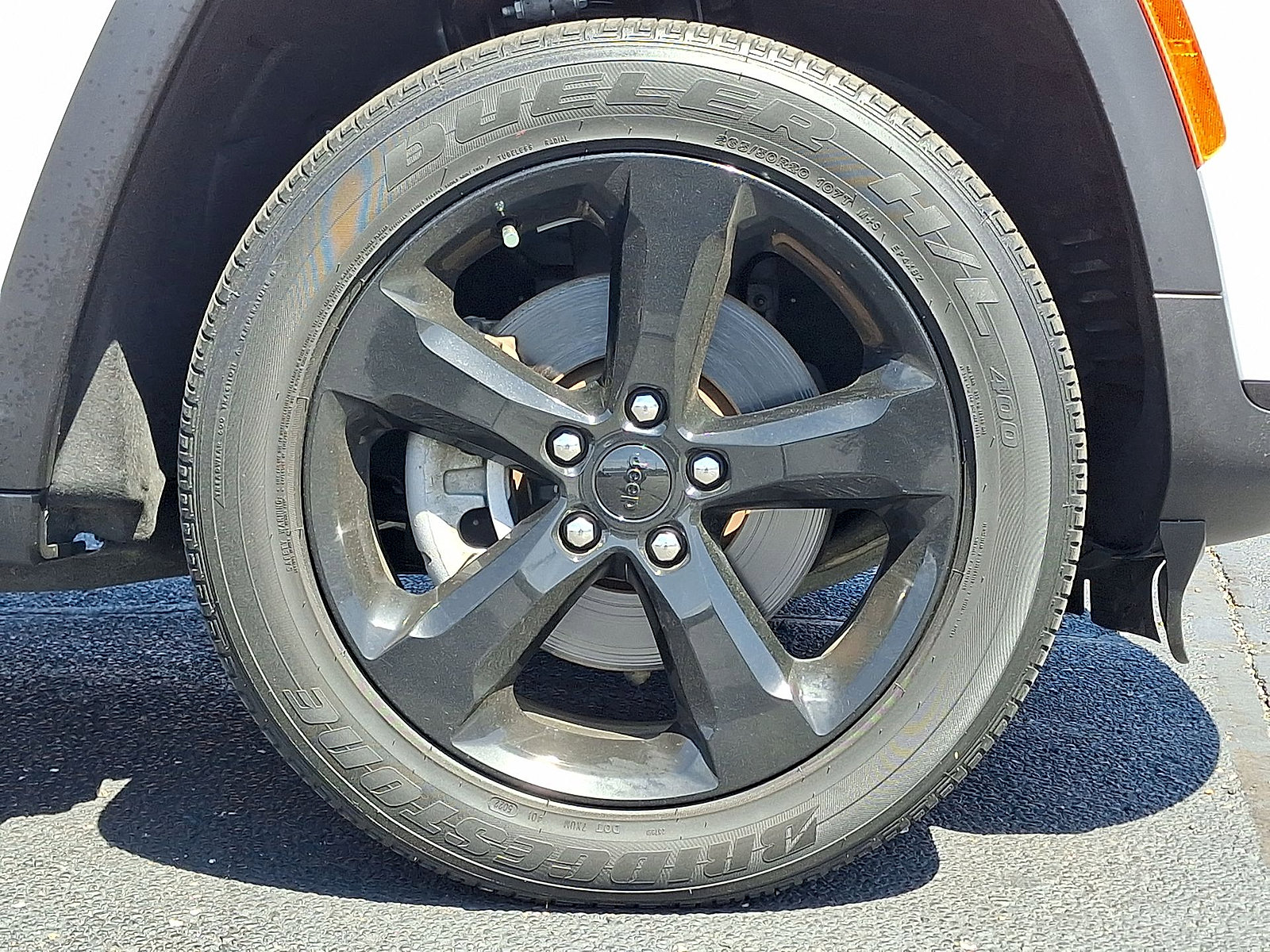 Used 2023 Jeep Grand Cherokee L Laredo AWD/4WD image 27