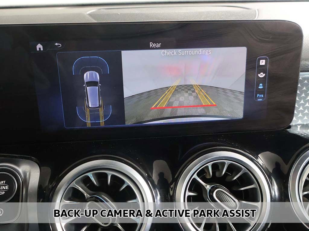 Used 2025 Mercedes-Benz GLB 250 4MATIC image 6