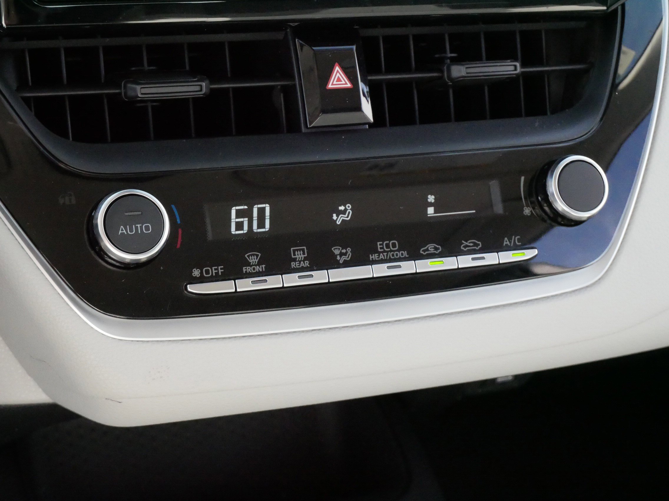 Used 2025 Toyota Corolla LE FWD image 23