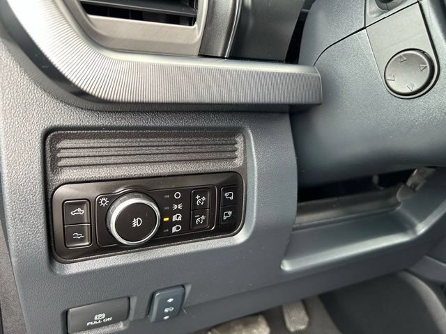 Used 2025 Ford F350 Platinum AWD/4WD image 34