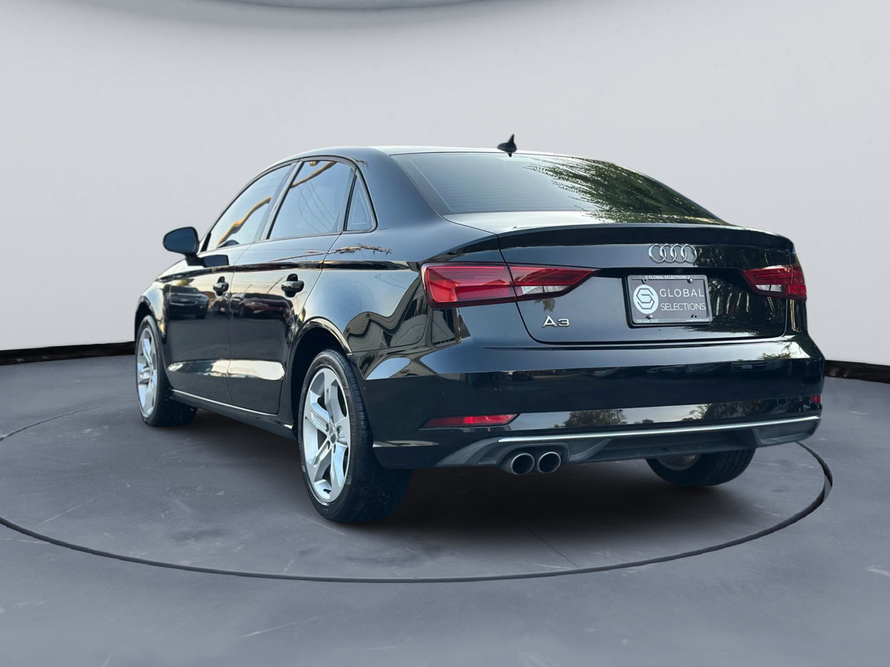 Used 2018 Audi A3 2.0T Premium image 5