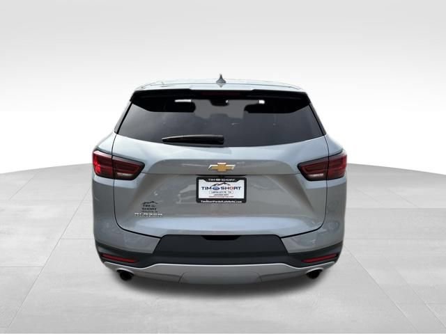 Used 2025 Chevrolet Blazer LT FWD image 10