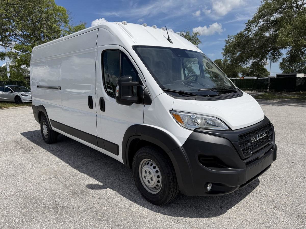 Used 2026 RAM ProMaster 2500 w/ Convenience Group FWD image 2