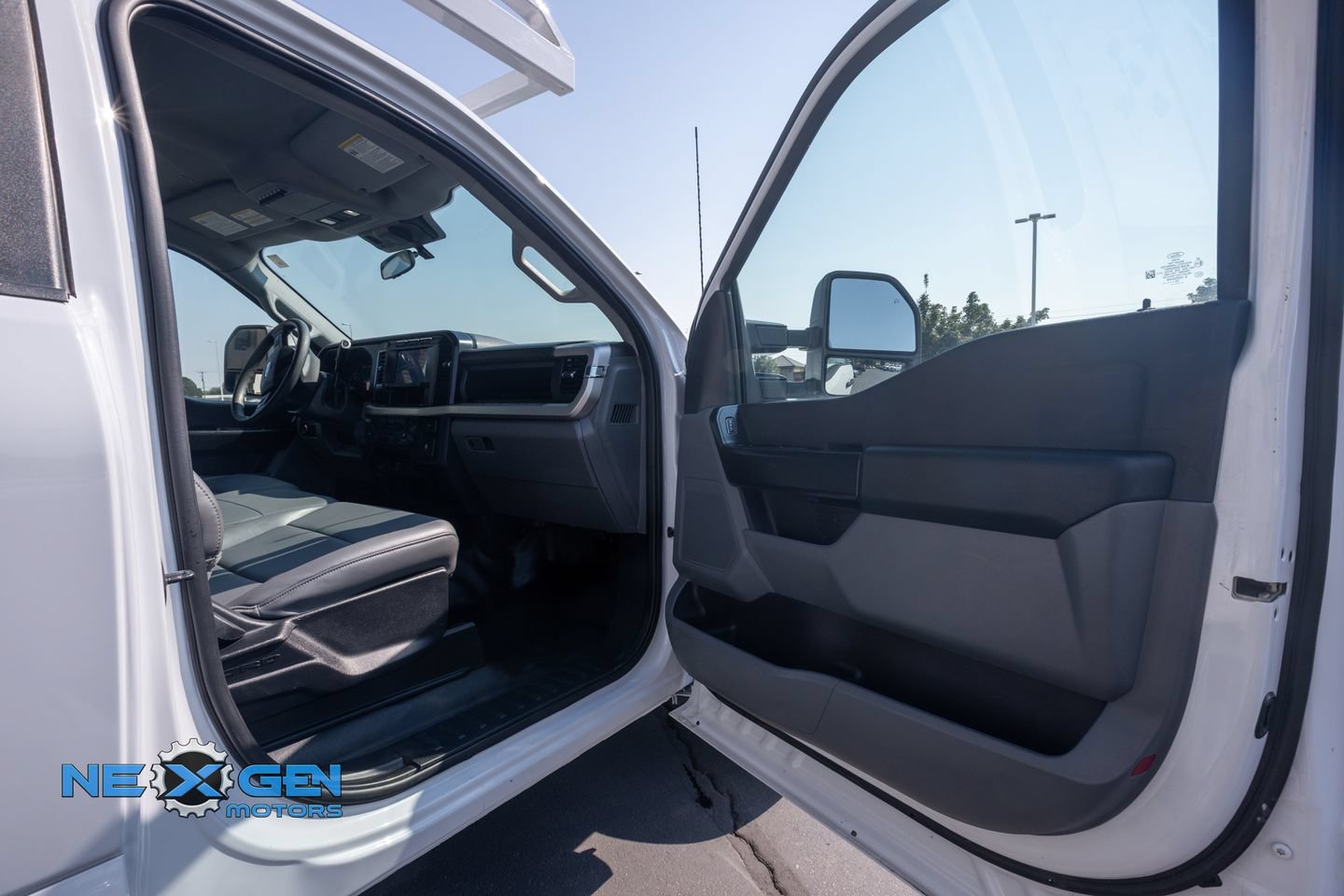 Used 2024 Ford F350 XL w/ XL Chrome Package RWD image 31
