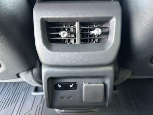 New 2026 Cadillac Optiq Luxury 2 image 18