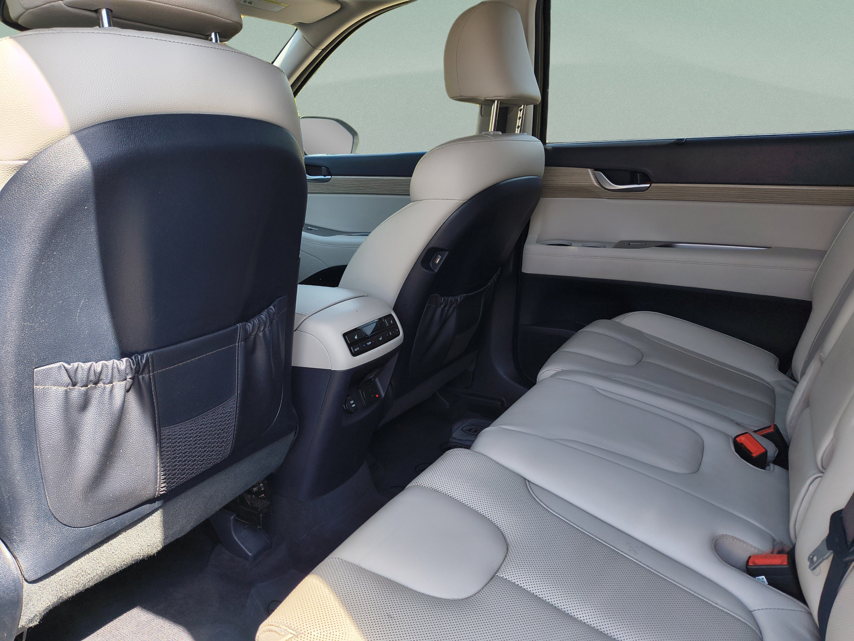 Used 2021 Hyundai Palisade SEL w/ Cargo Package FWD image 16