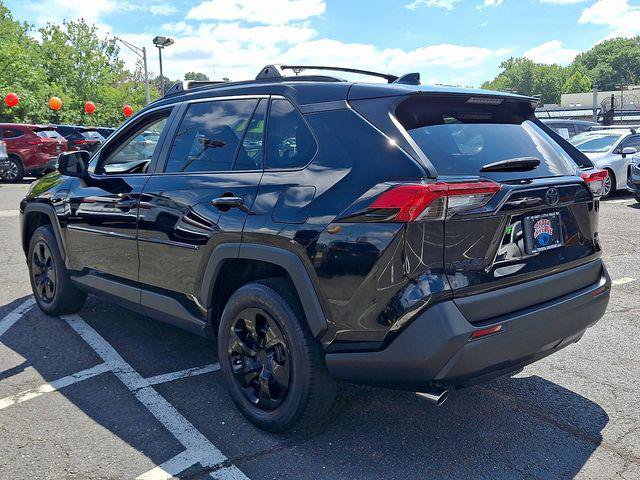 Certified 2021 Toyota RAV4 LE AWD/4WD image 3