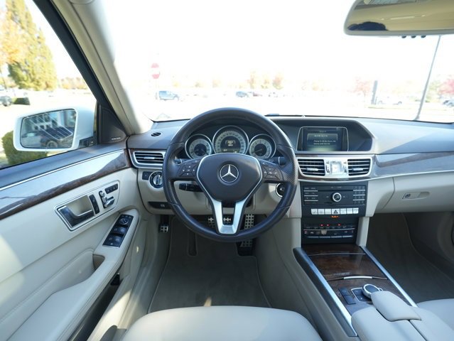 Used 2016 Mercedes-Benz E 350 Sedan image 22