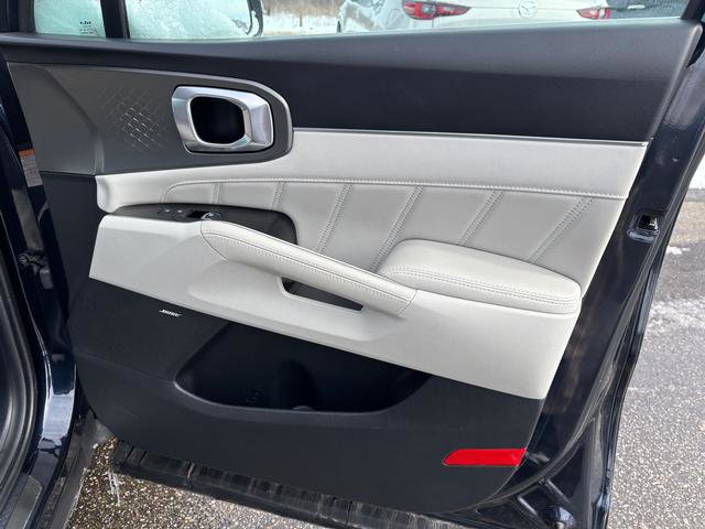 Certified 2023 Kia Sorento SX Prestige w/ Panoramic Sunroof Package image 17