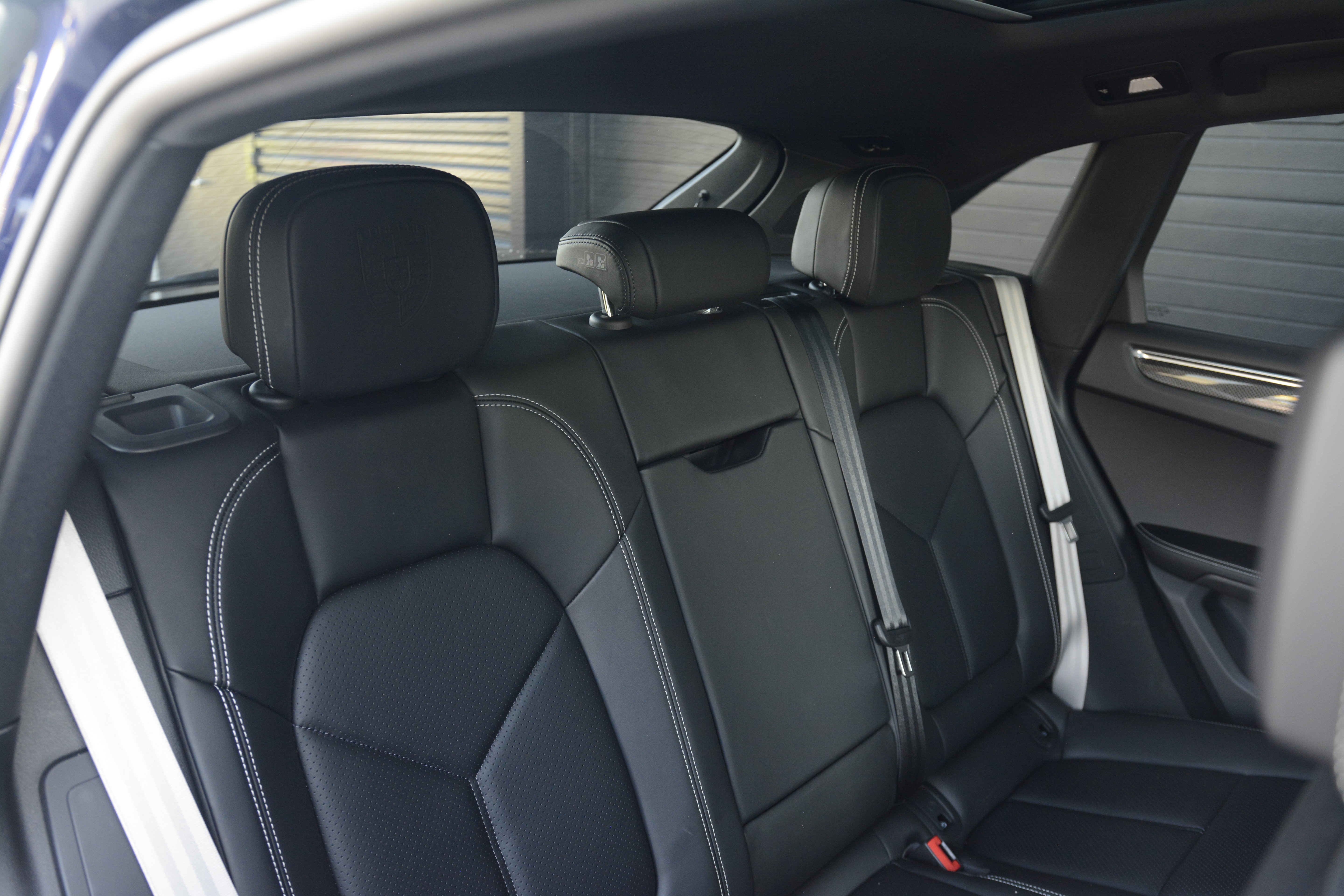 Certified 2026 Porsche Macan Turbo AWD/4WD image 27