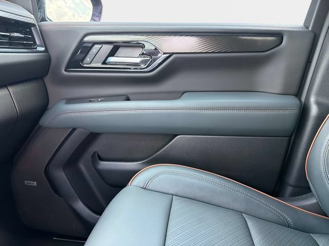Used 2025 GMC Yukon AT4 w/ AT4 Premium Plus Package AWD/4WD image 22