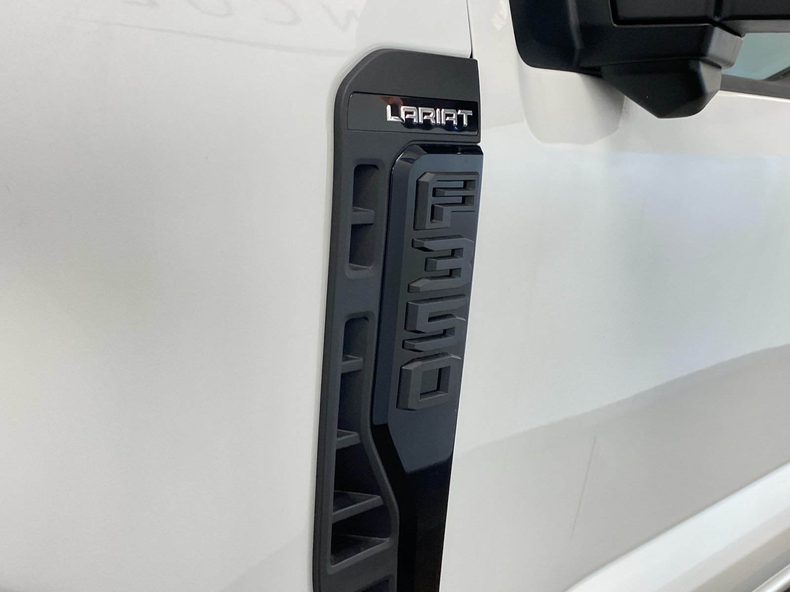 New 2026 Ford F350 Lariat w/ Black Appearance Package AWD/4WD image 13