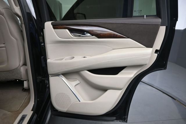 Used 2015 Cadillac Escalade Premium AWD/4WD image 18
