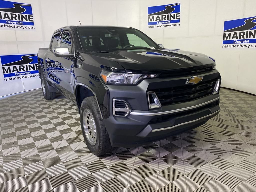 Used 2024 Chevrolet Colorado W/T w/ Technology Package